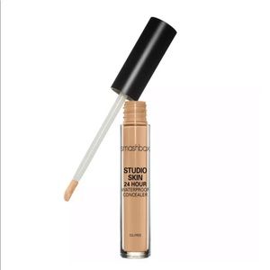 🆕 Medium Studio Skin Waterproof 24 hr Concealer Smashbox